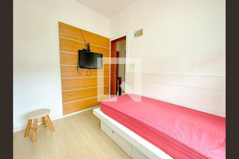 Furnished house, 250 m², with a bathtub — photo 24