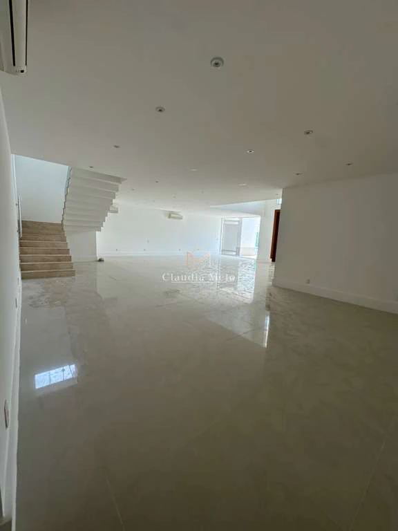 Casa moderna com 5 suítes e 8 banheiros, 10 vagas cobertas — photo 9