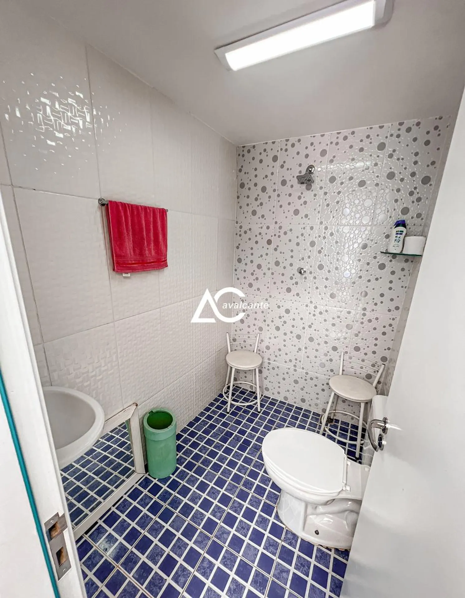 Washing machine in a 3-bedroom house, 360 m² — photo 61
