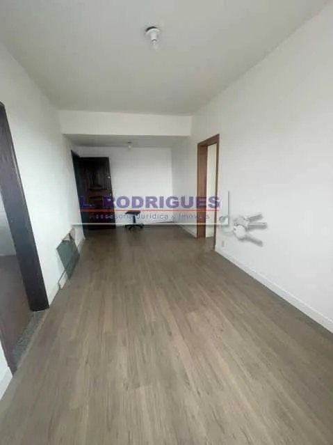 Home office in a 2-bedroom apartment, 75 m² — photo 8