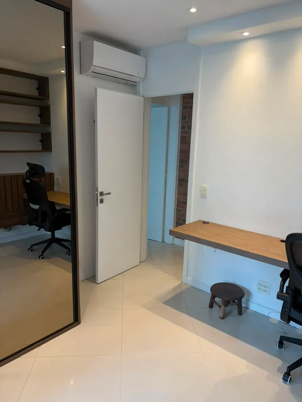 Furnished 2-bedroom apartment with 2 bathrooms, 88 m² — photo 17