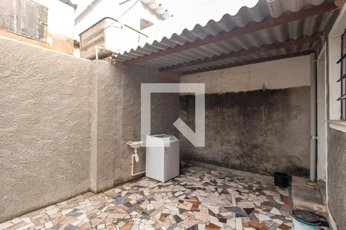 One-bedroom house with a garden — photo 8