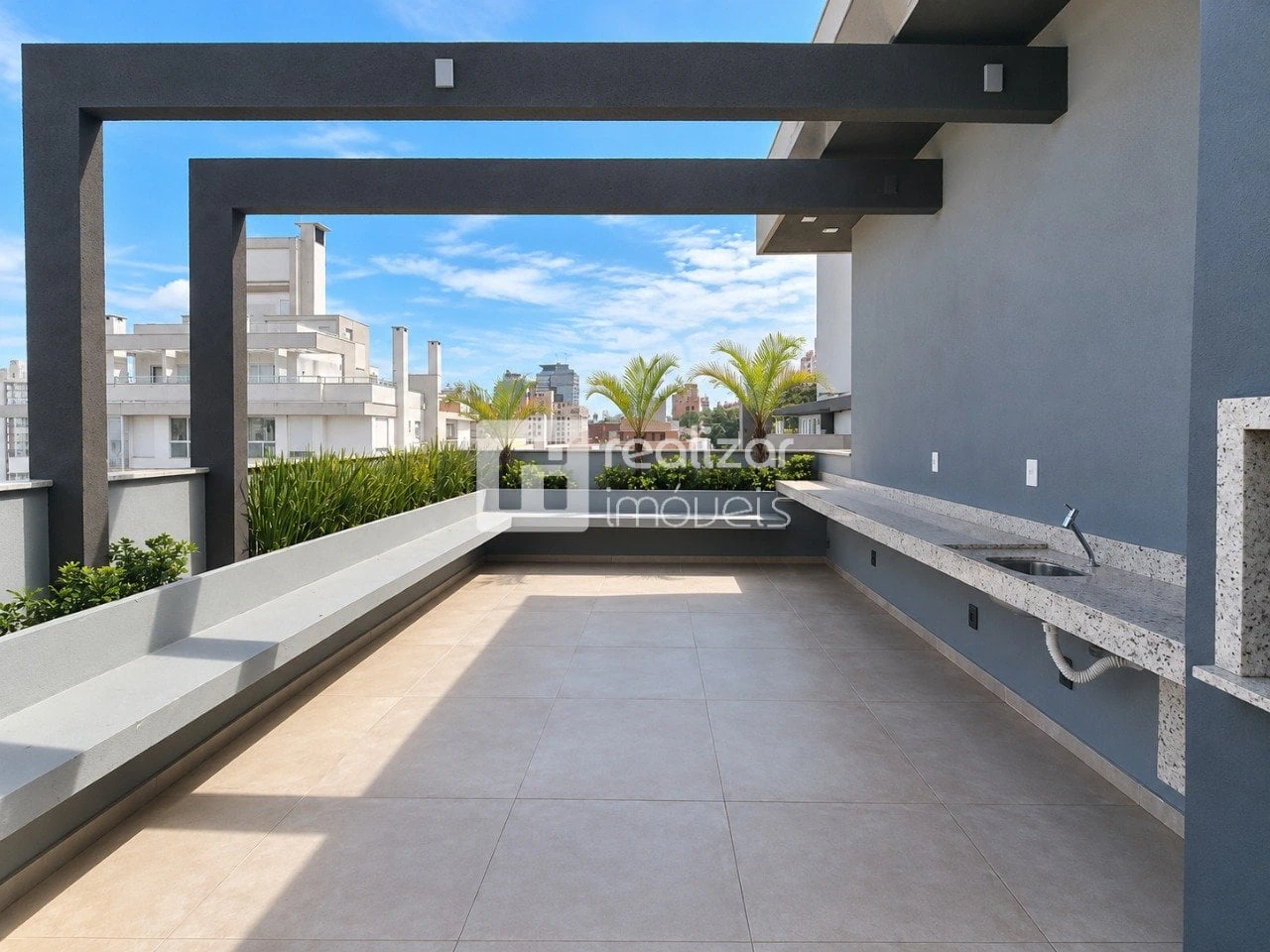 Furnished apartment, 39 m², with a grill on the balcony — photo 10