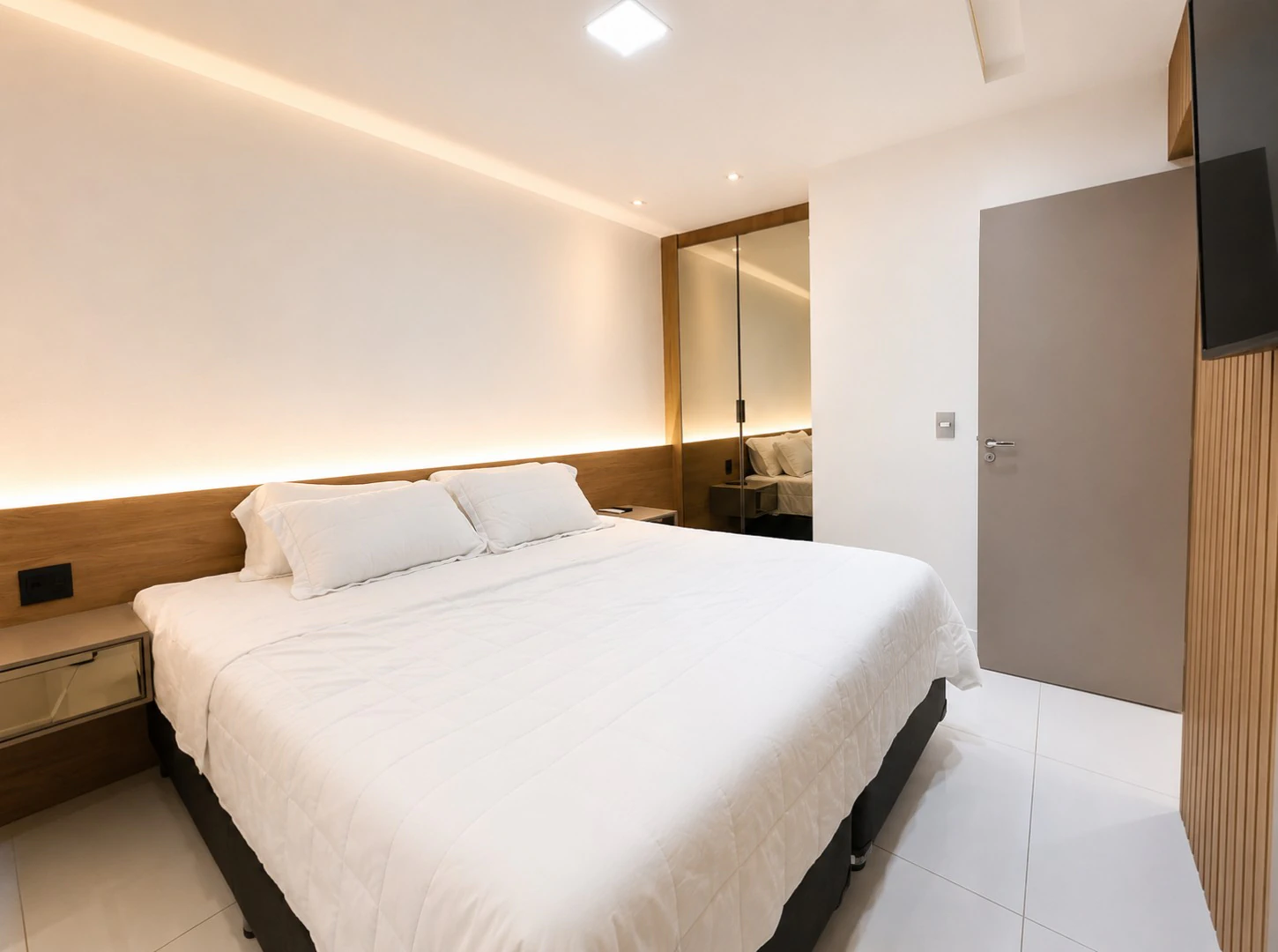 Furnished duplex penthouse with 2 en-suite bedrooms — photo 6