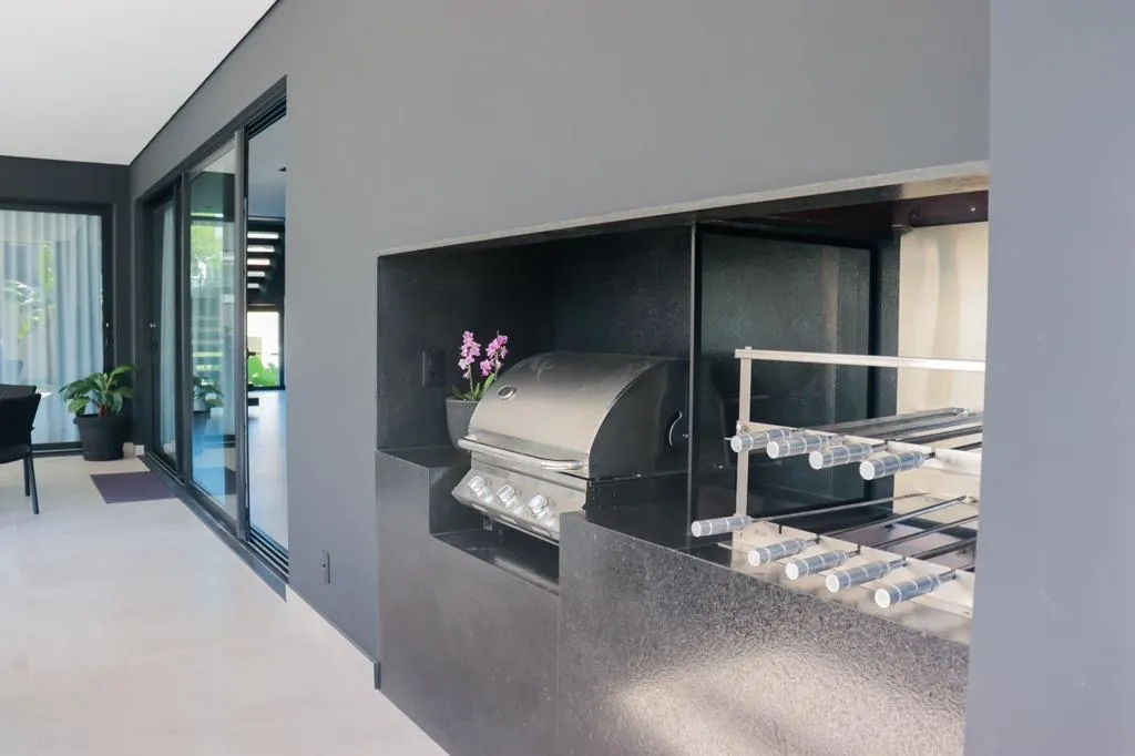 Casa amueblada con 5 suites y 513 m²