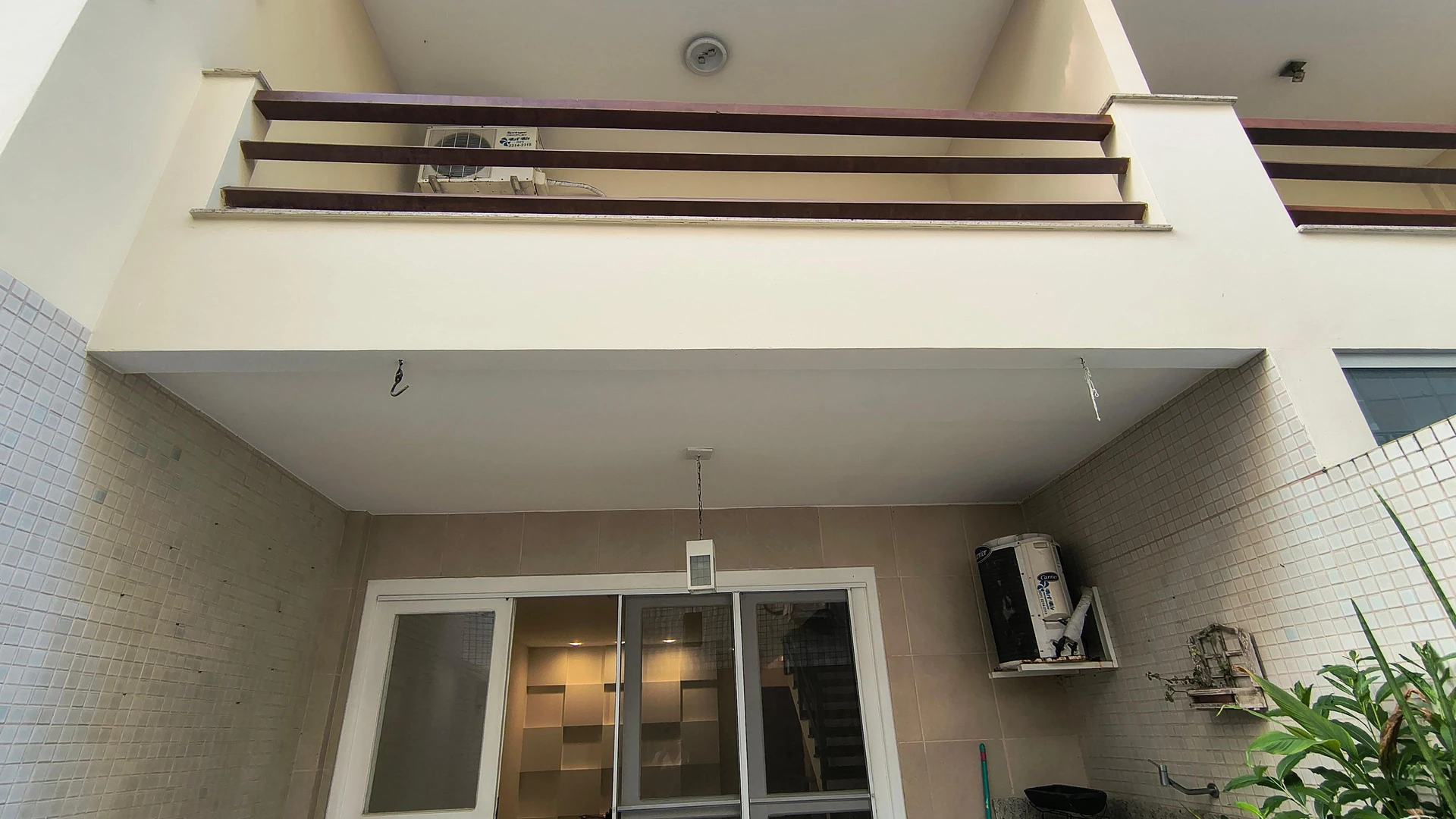 Condo house with balcony and 3 en-suite bedrooms — photo 32
