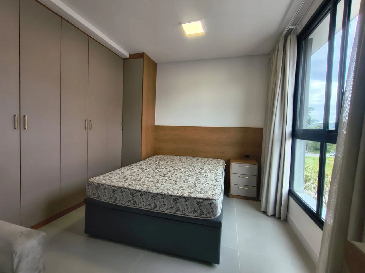 Furnished apartment, 32 m², with floor-to-ceiling windows — photo 13