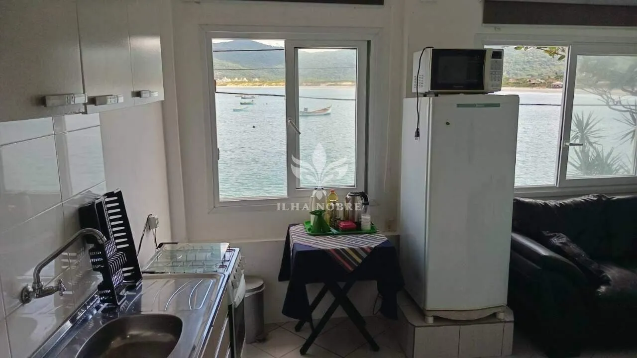 Furnished apartment with 2 en-suite bedrooms