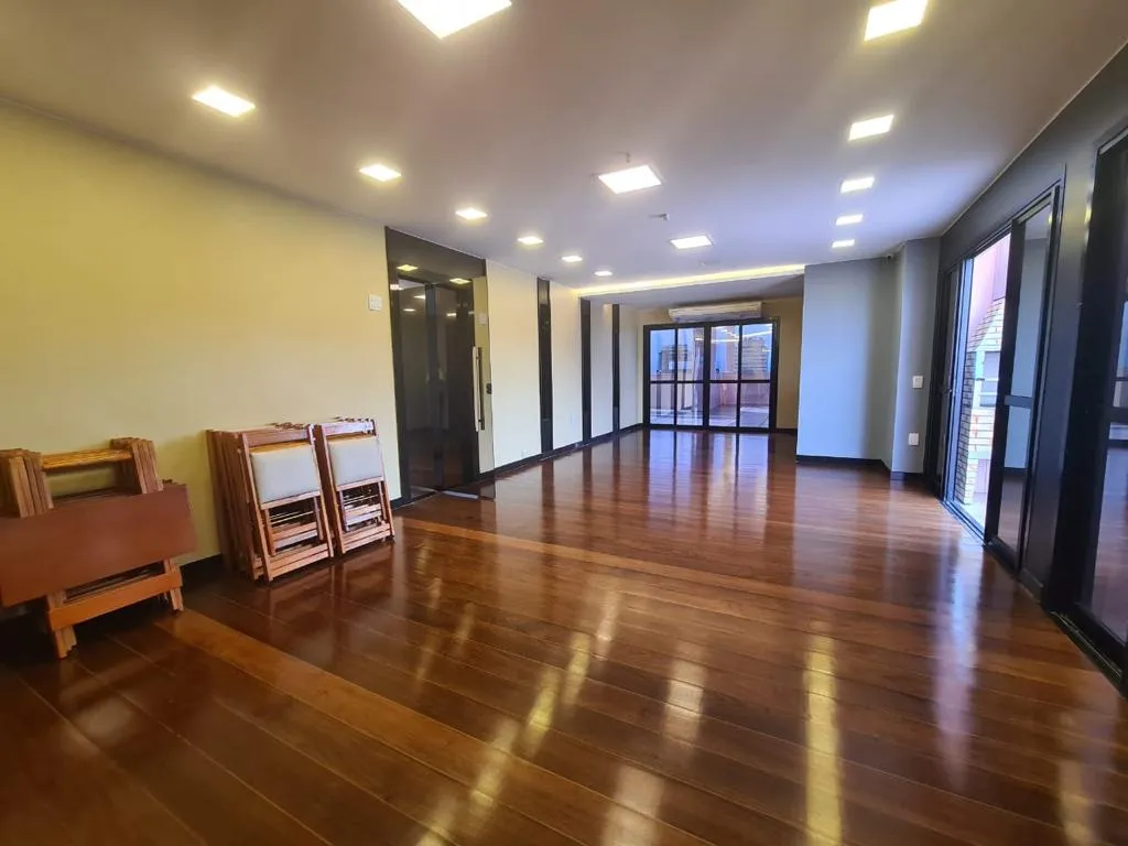 2-bedroom apartment with a grill on the balcony — photo 3