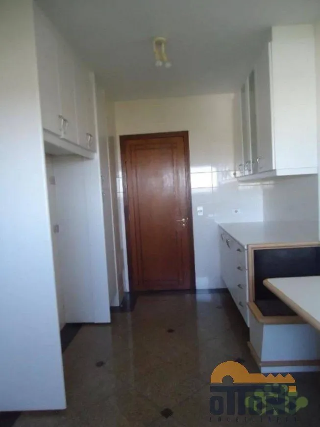 4-bedroom apartment with separate gas kitchen — photo 21