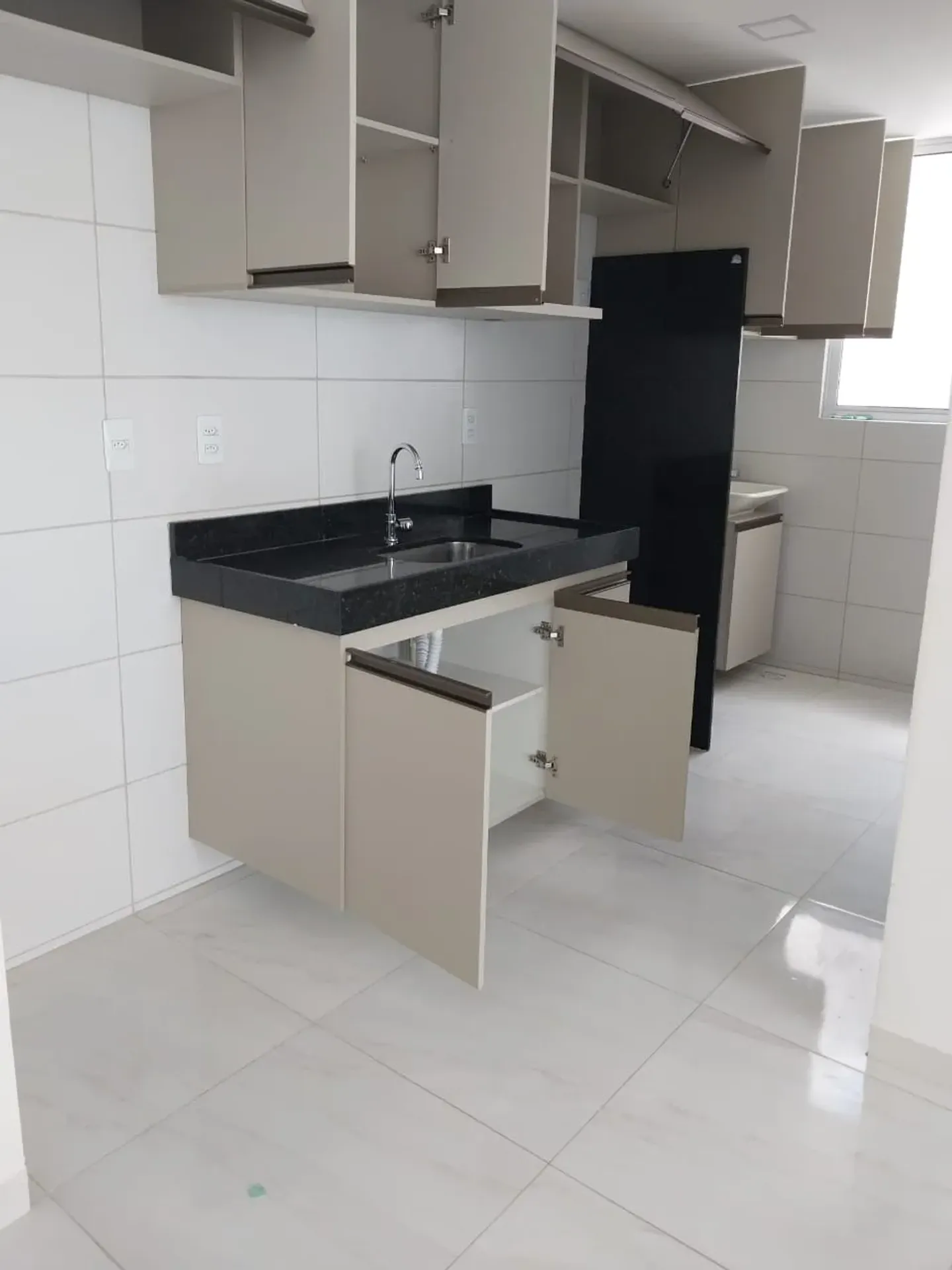 Квартира з 2 спальнями, у будинку є коворкінг — photo 2