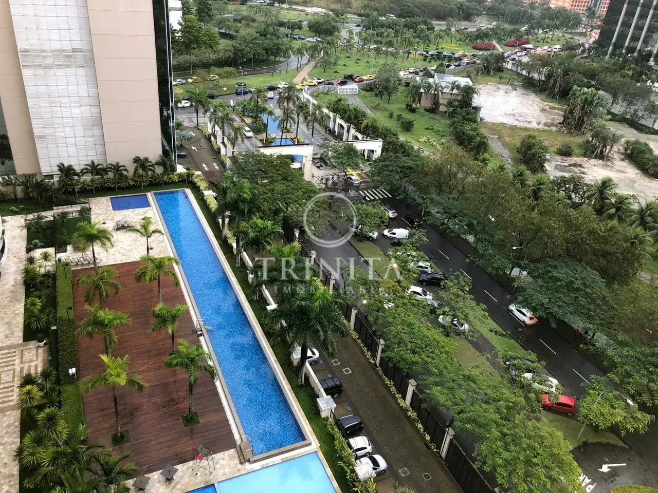 Apartamento de 2 quartos com piscina externa compartilhada — photo 9