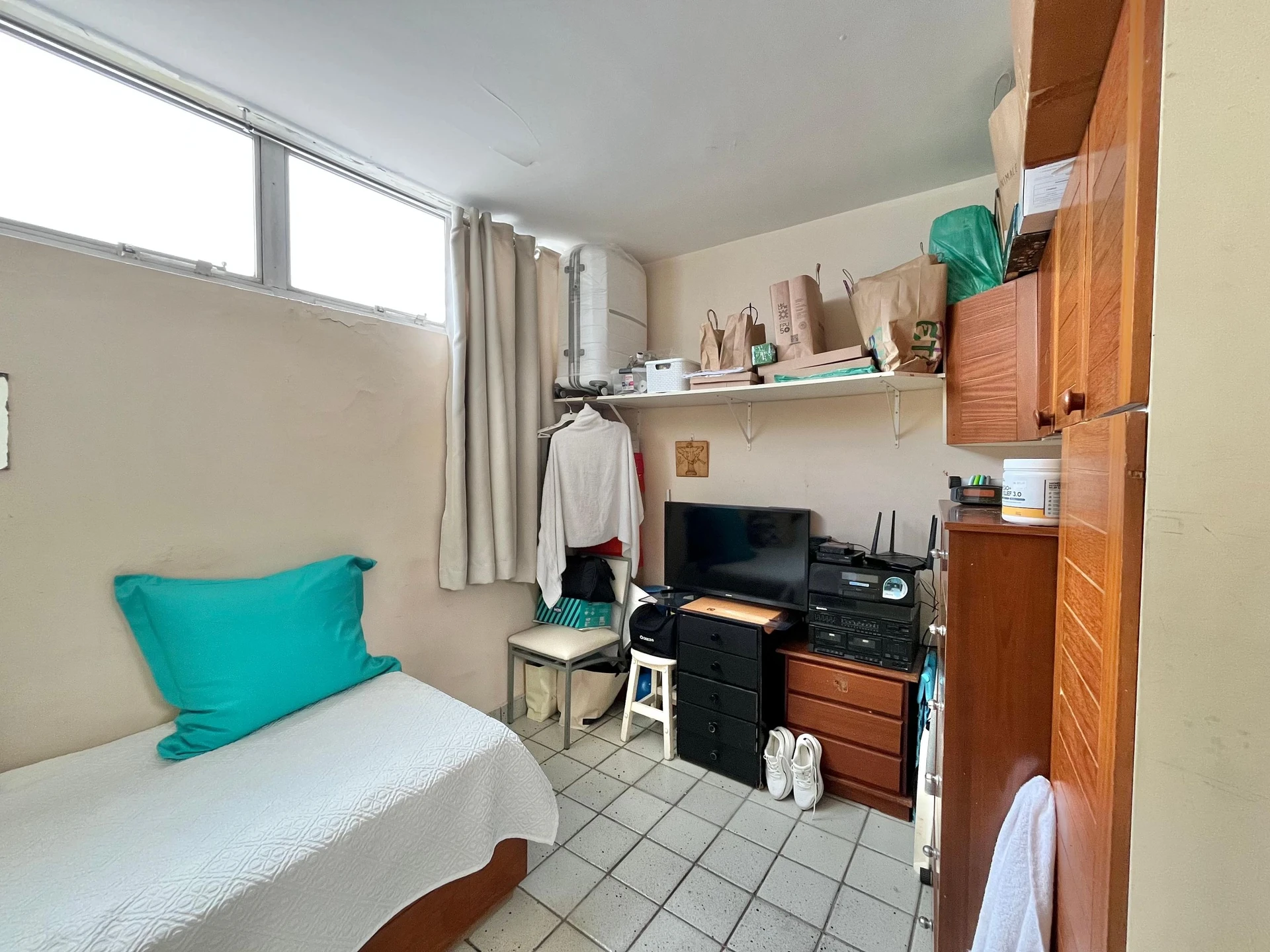 Furnished apartment, 450 m², with a water view — photo 54