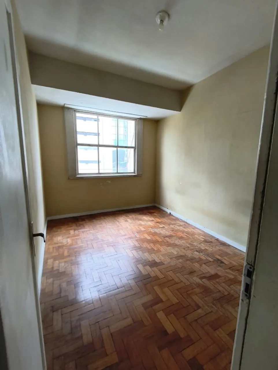 Apartment, 116 m², with wood or laminate floors — photo 7