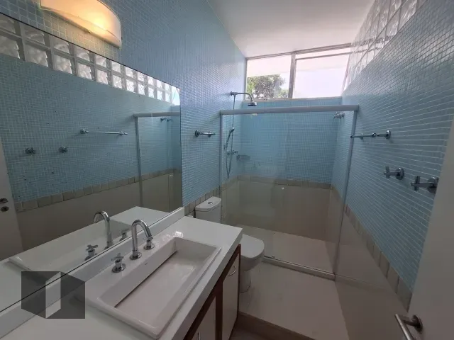 House with 4 bedrooms and 5 bathrooms, gas kitchen — photo 44