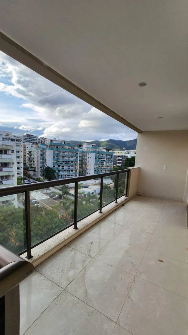 Unfurnished apartment with 3 bedrooms and 2 bathrooms — photo 27