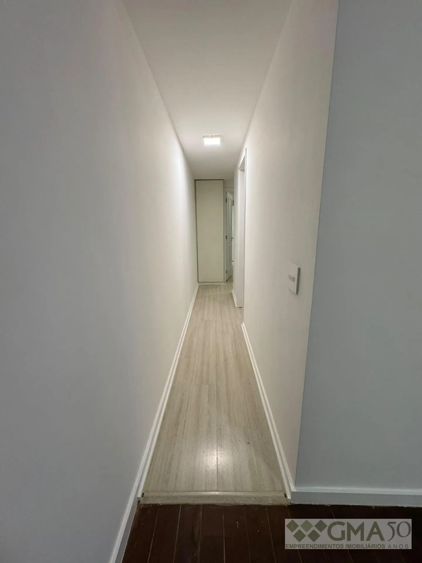 Apartment, 70 m², with wood or laminate floors — photo 33