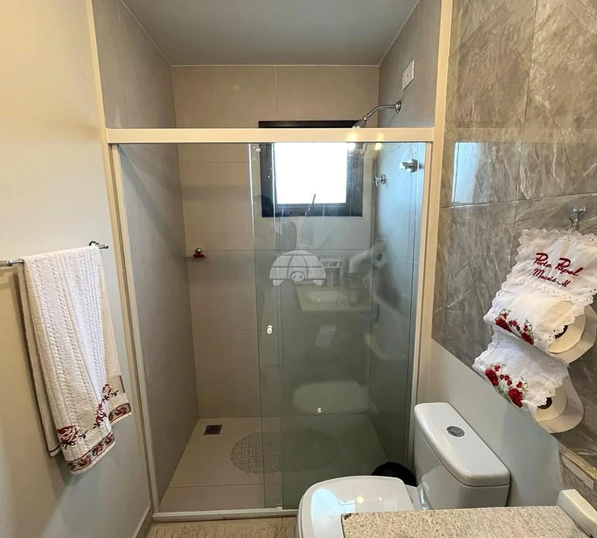 Departamento de 2 dormitorios con ventanales de piso a techo — photo 22