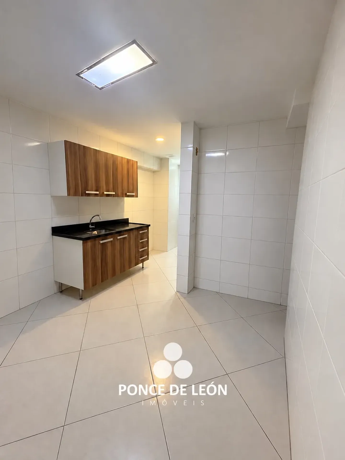 3-bedroom apartment in a building with a sauna — photo 2