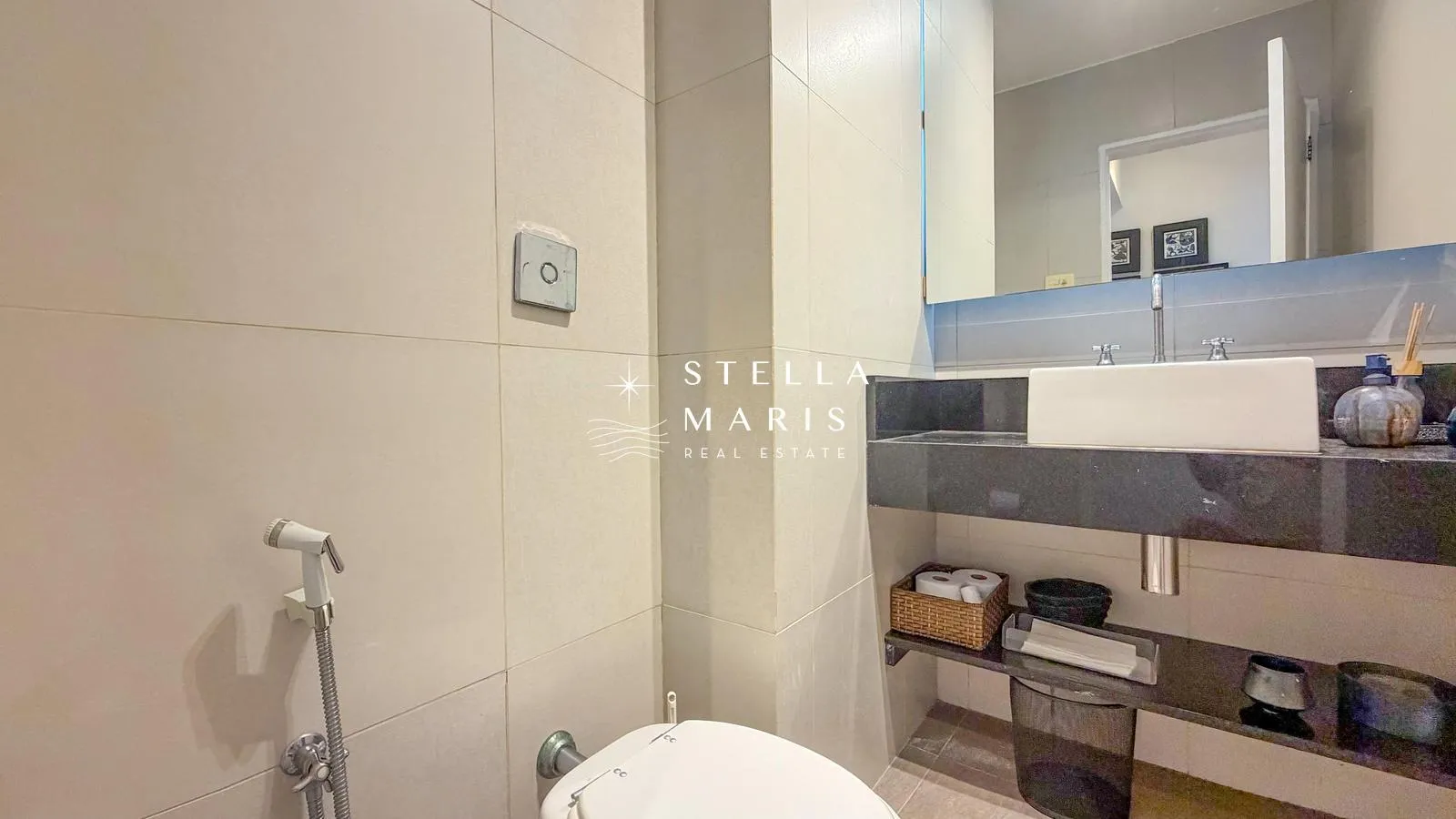 Furnished apartment, 398 m², with floor-to-ceiling windows — photo 28
