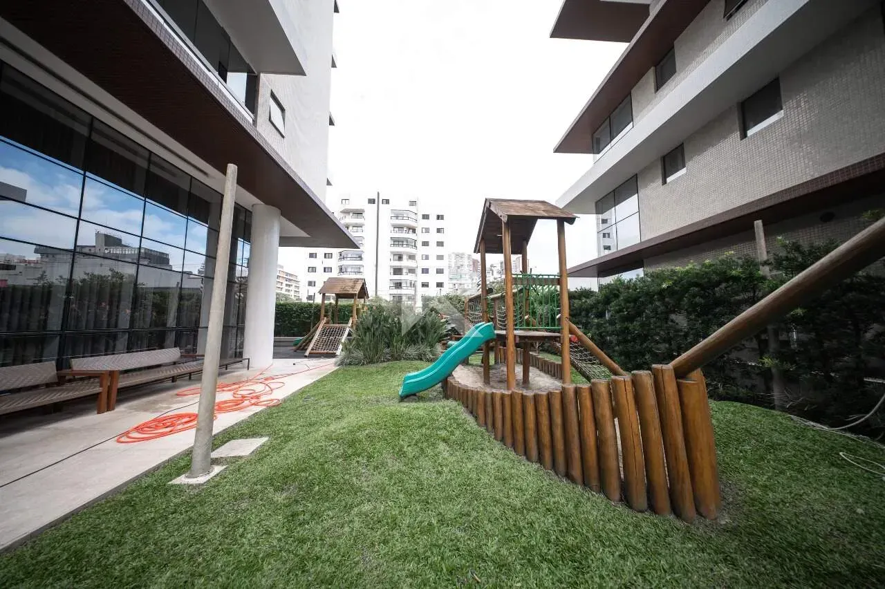 Apartamento mobiliado com 3 suítes e 130 m² — photo 31