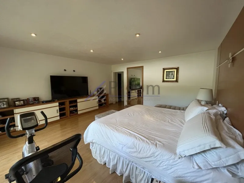 Rental house with 4 en-suite bedrooms and 4 parking spots — photo 23