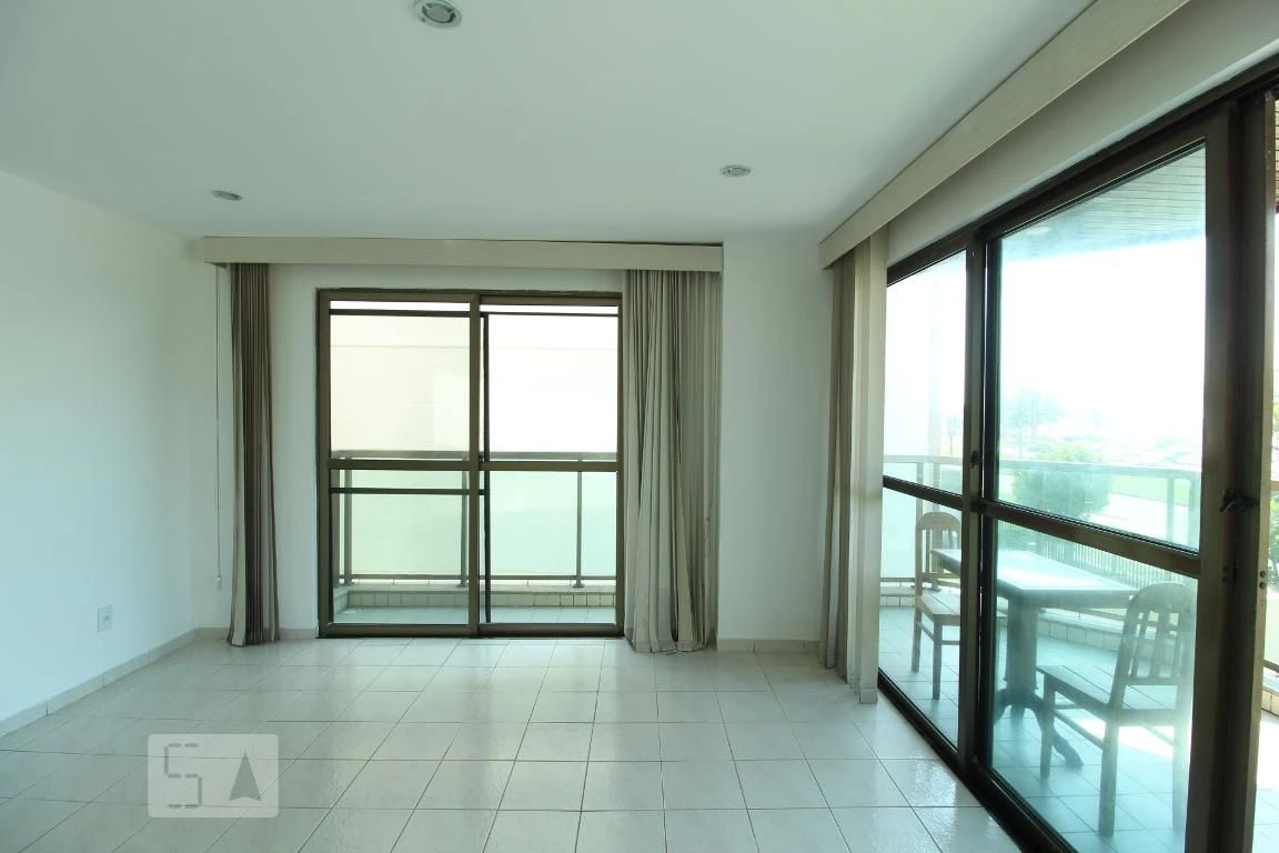 Apartamento com 2 quartos, varanda e 2 vagas