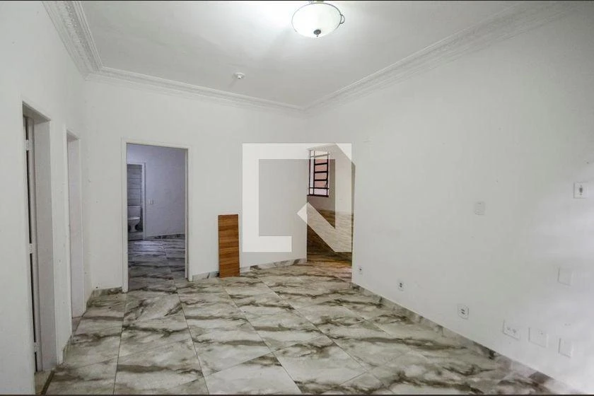 Rental house with 8 bedrooms and 8 bathrooms — photo 42