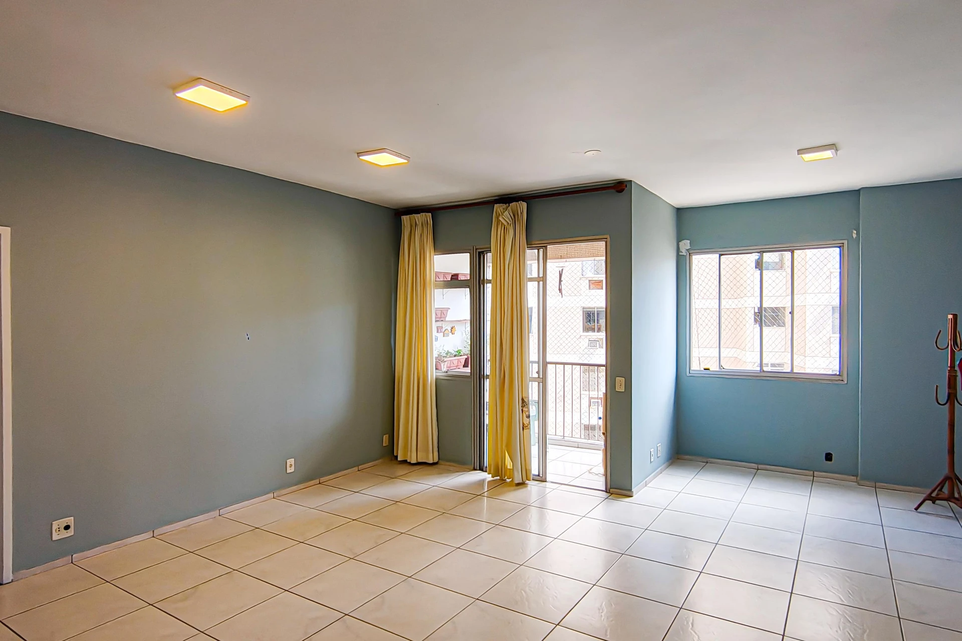 3-bedroom apartment in a building with a gym — photo 7