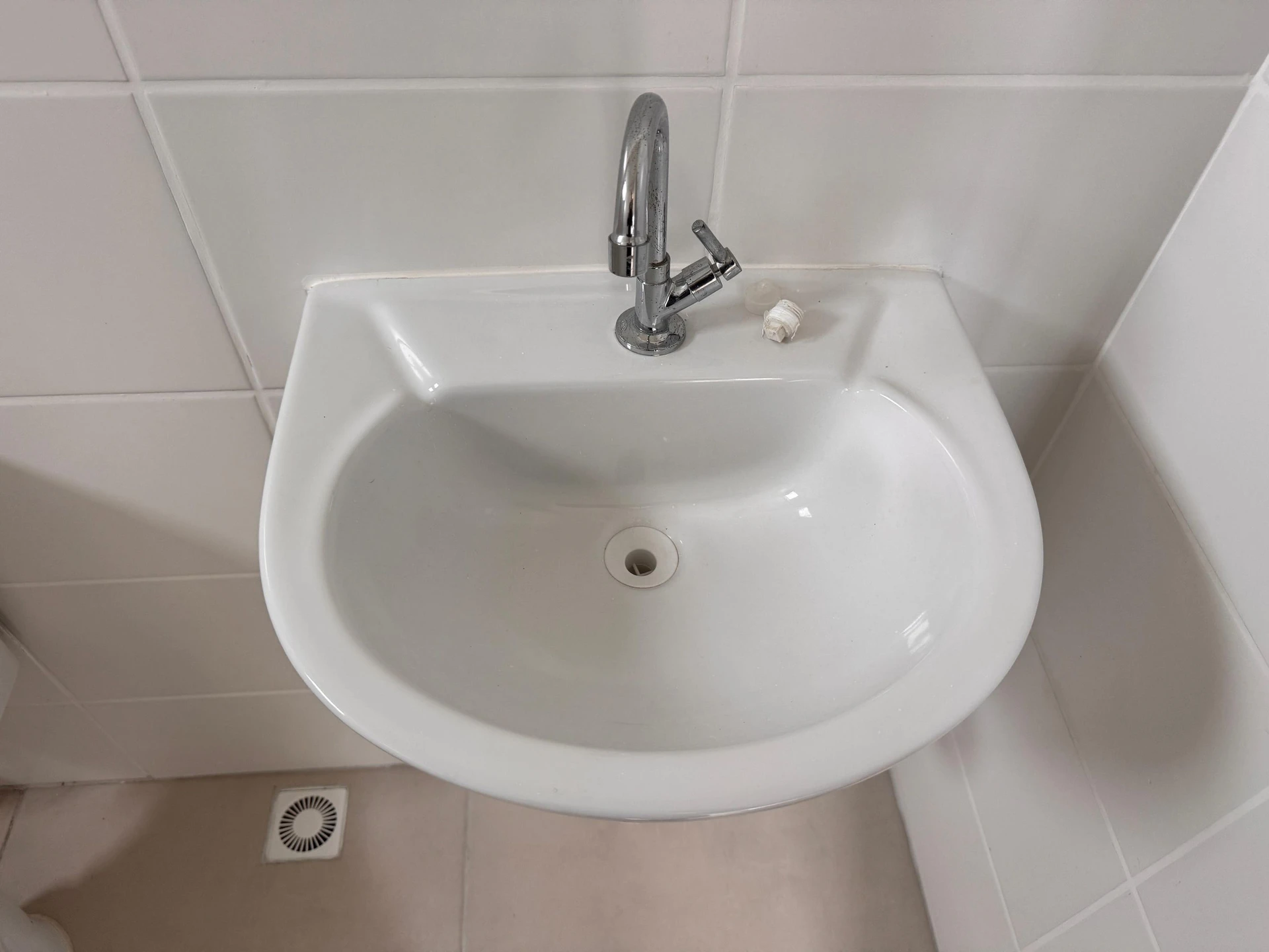 Apartamento sem mobília com 2 quartos e varanda — photo 29