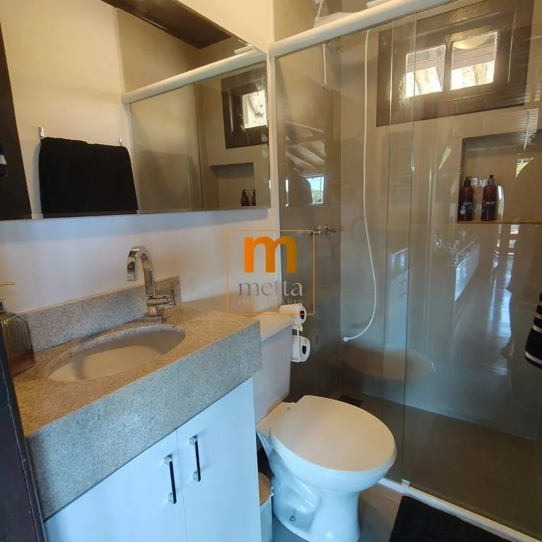 Меблированный дом с 2 спальнями, 3 ванными и 400 м² — photo 50