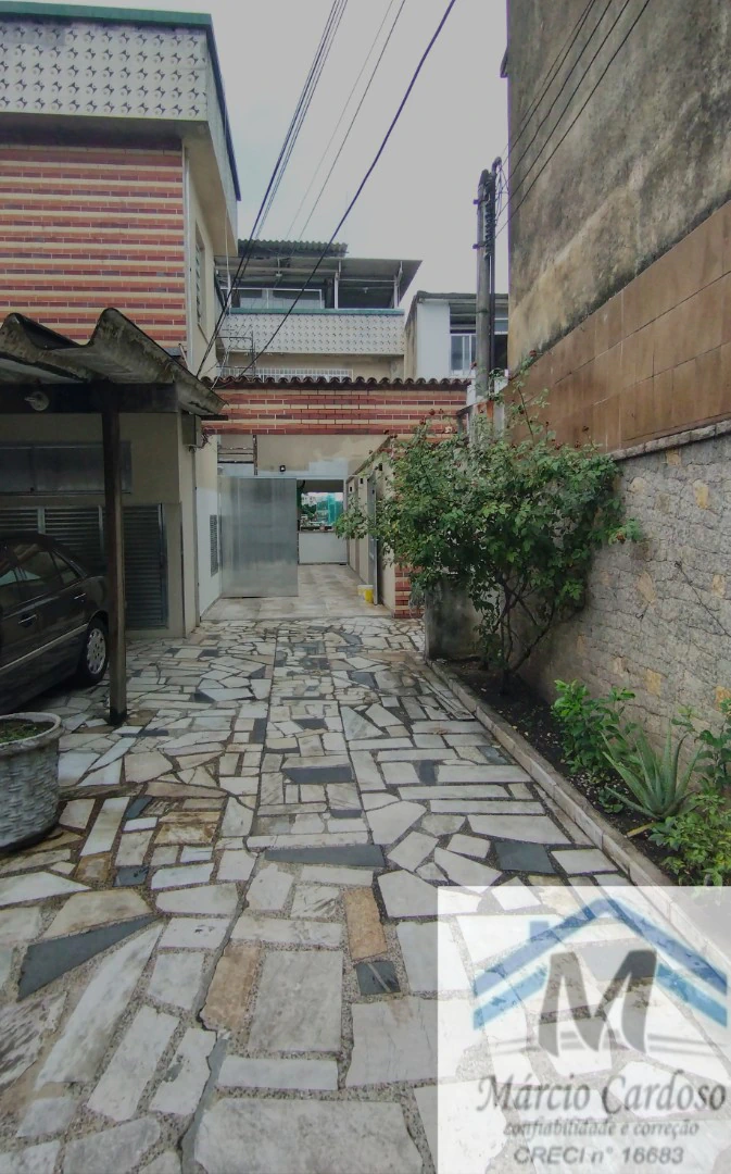 Apartment-style house with 3 bedrooms and 3 bathrooms — photo 30