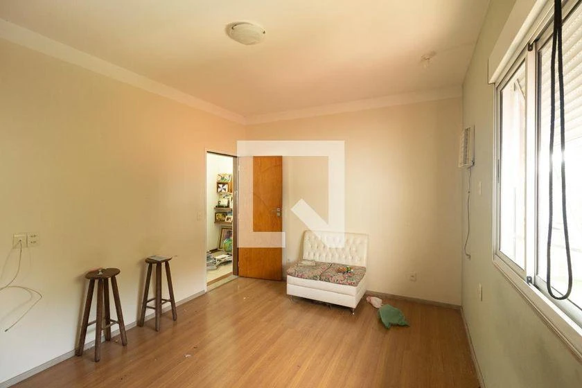 Casa de 197 m² com espaço de home office e closet — photo 25