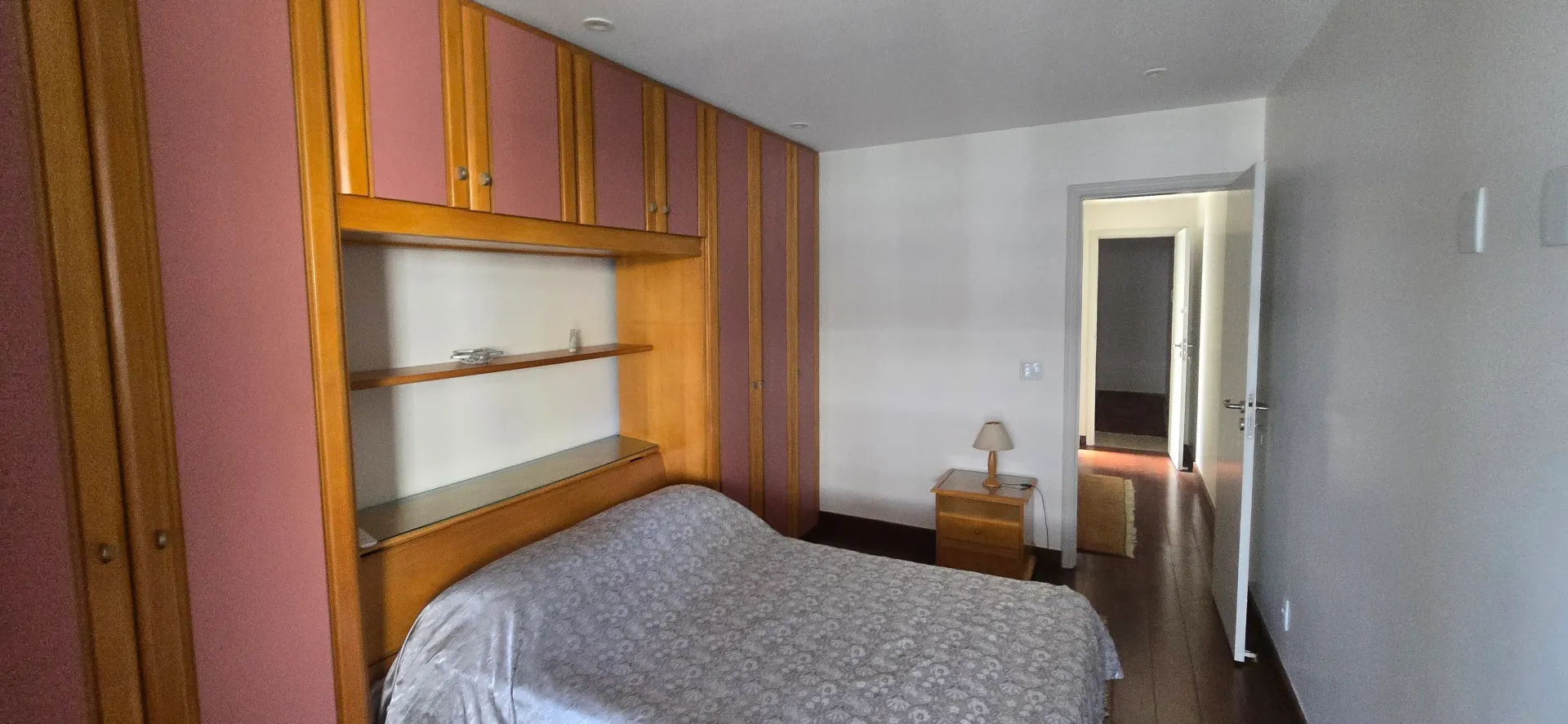 Penthouse with 4 bedrooms and 3 bathrooms — photo 37