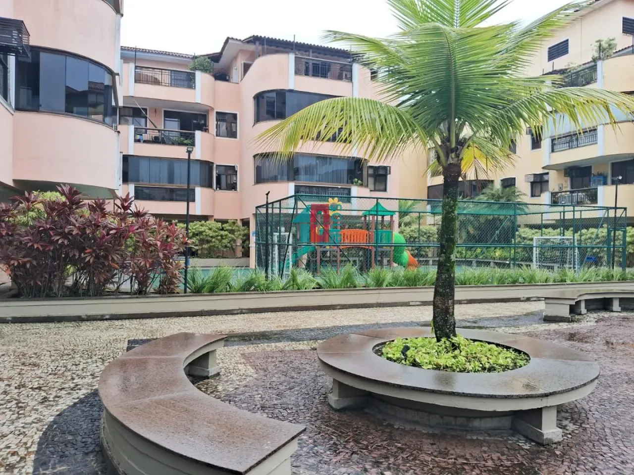 Furnished 3-bedroom apartment with parking and balcony — photo 13