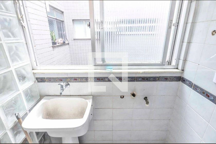 2-bedroom apartment with a mountain view in Rio de Janeiro — photo 37