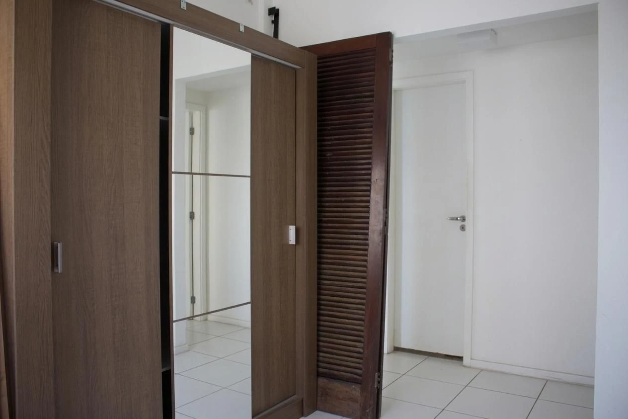 2-bedroom apartment with a glass-enclosed balcony — photo 22