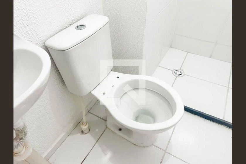 2-bedroom apartment in a building with a gym — photo 35