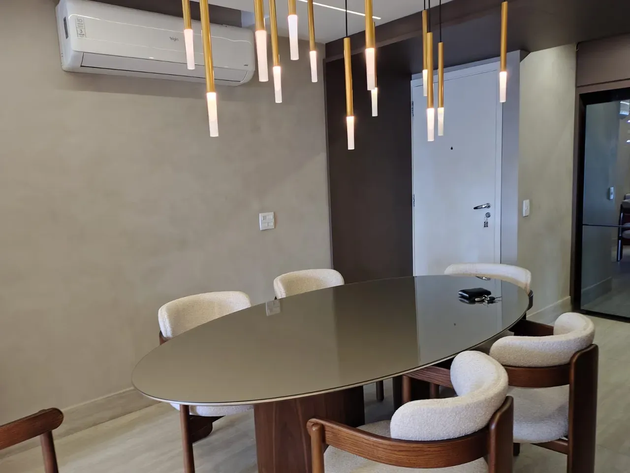 Apartamento com 3 quartos e varanda, pisos de cerâmica — photo 26