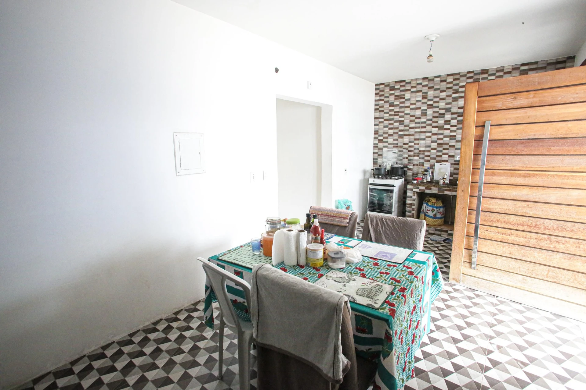 Furnished house, 417 m², with a garden — photo 2