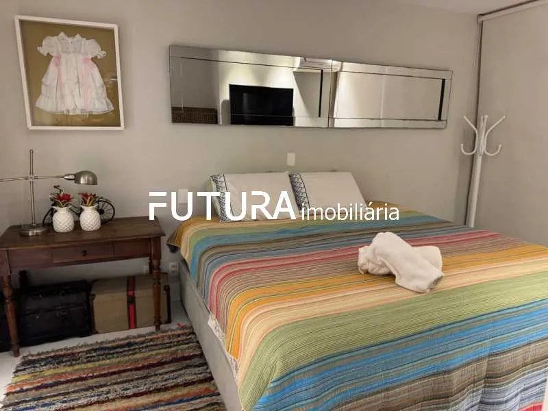 Furnished apartment with glass balcony and 2 bedrooms — photo 11