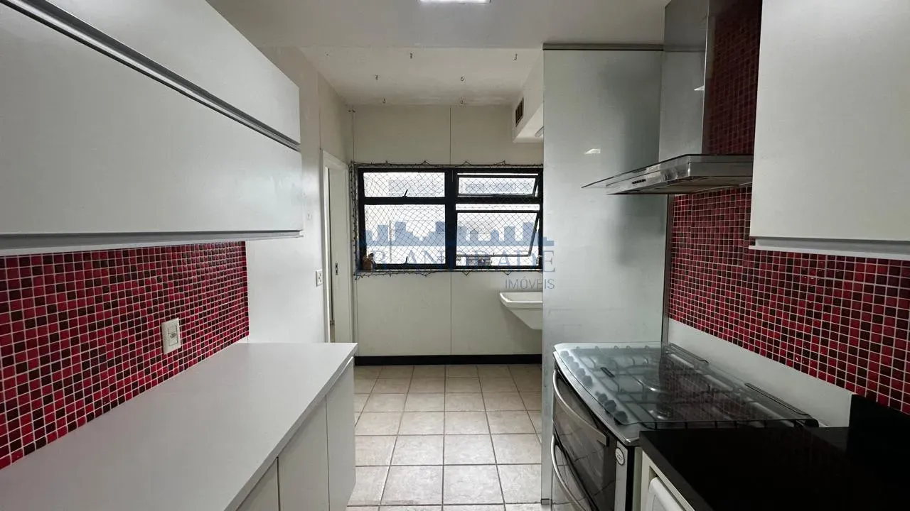 Apartamento mobiliado com 3 quartos e varanda fechada — photo 26