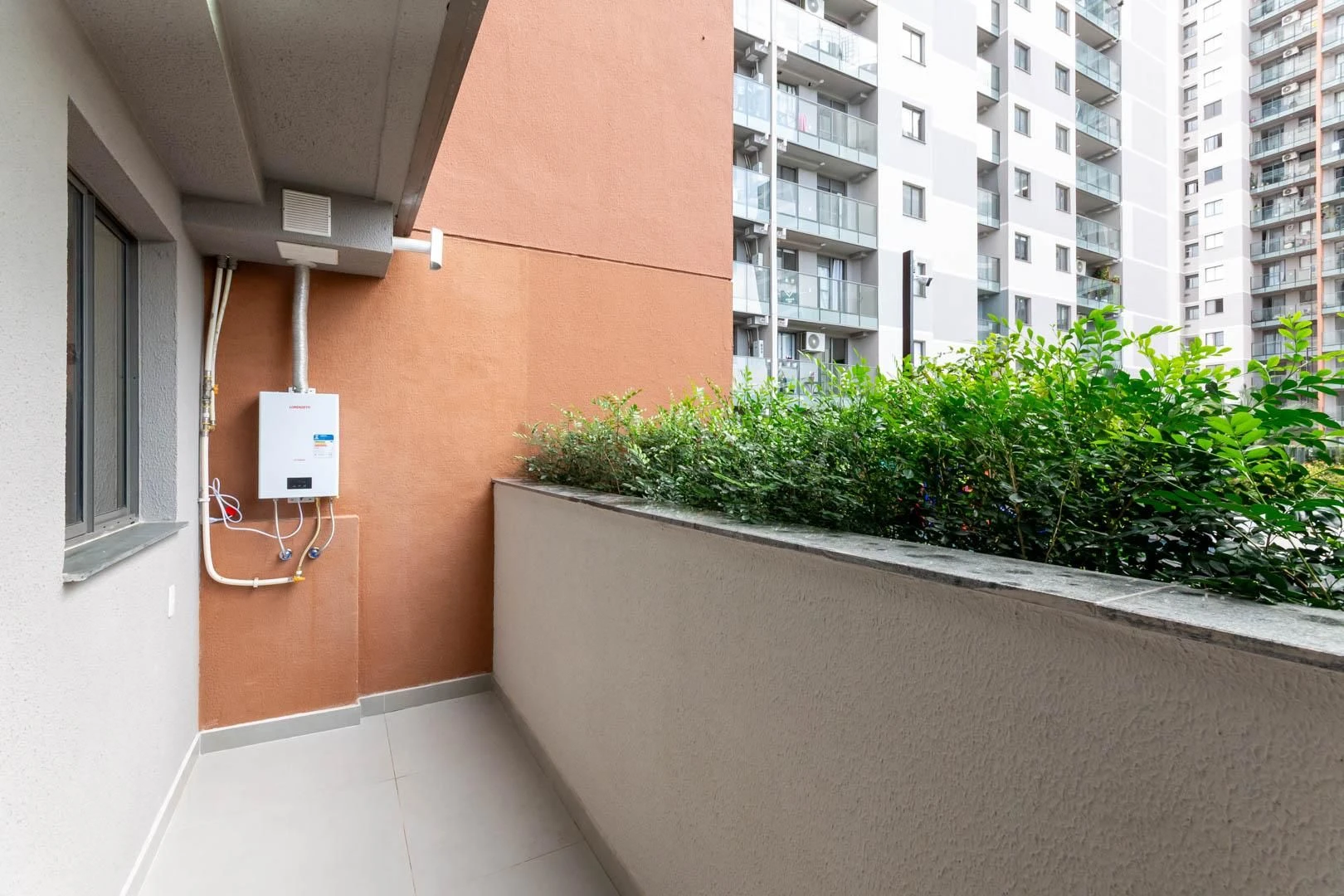 Apartamento para aluguel com 2 quartos e varanda — photo 4