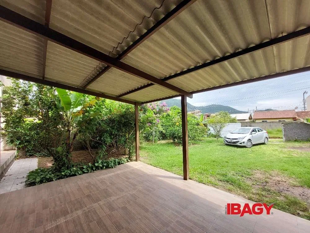 3-bedroom house with a washing machine in Florianópolis — photo 8
