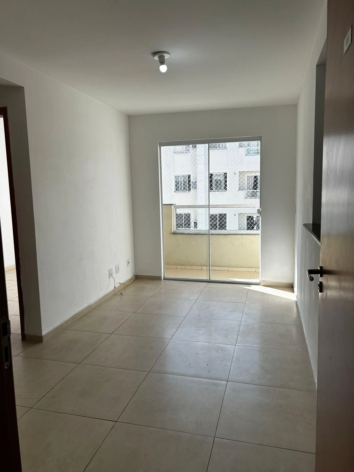 Unfurnished 2-bedroom apartment with 2 bathrooms