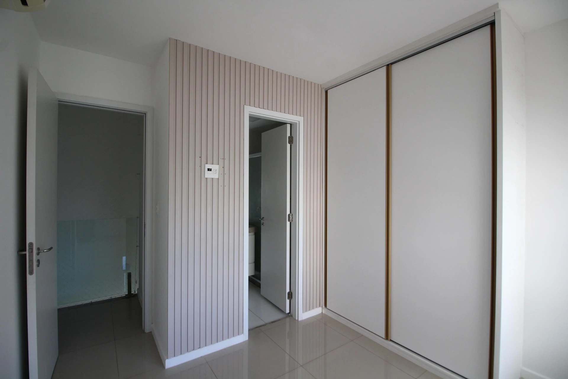 Apartment, 116 m², with a glass-enclosed balcony — photo 4