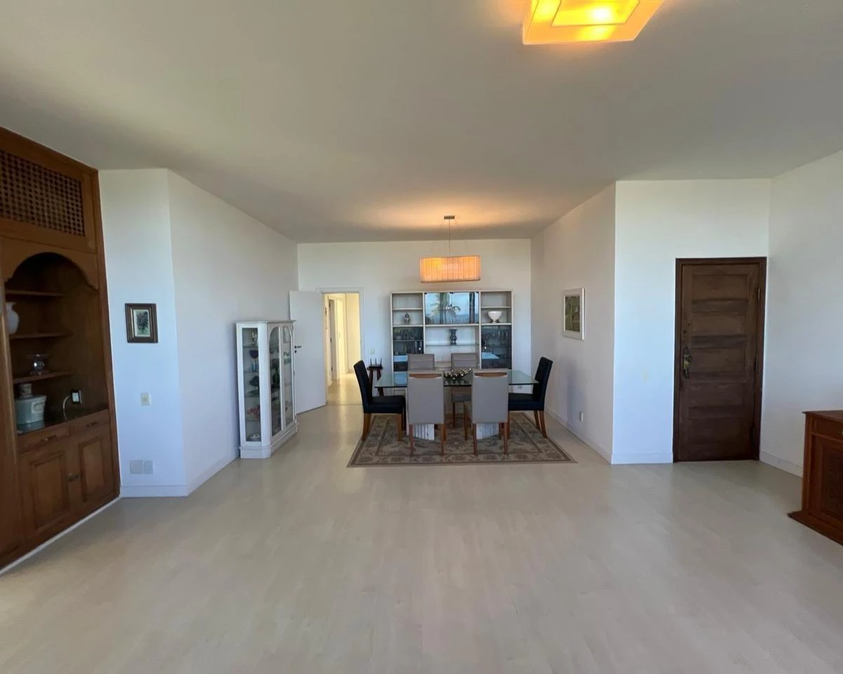 145 m² apartment with 3 bedrooms and 2 parking spaces — photo 15