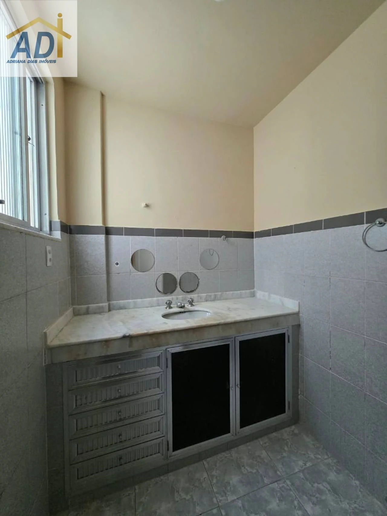 Apartamento de 2 quartos com cozinha fechada separada — photo 8