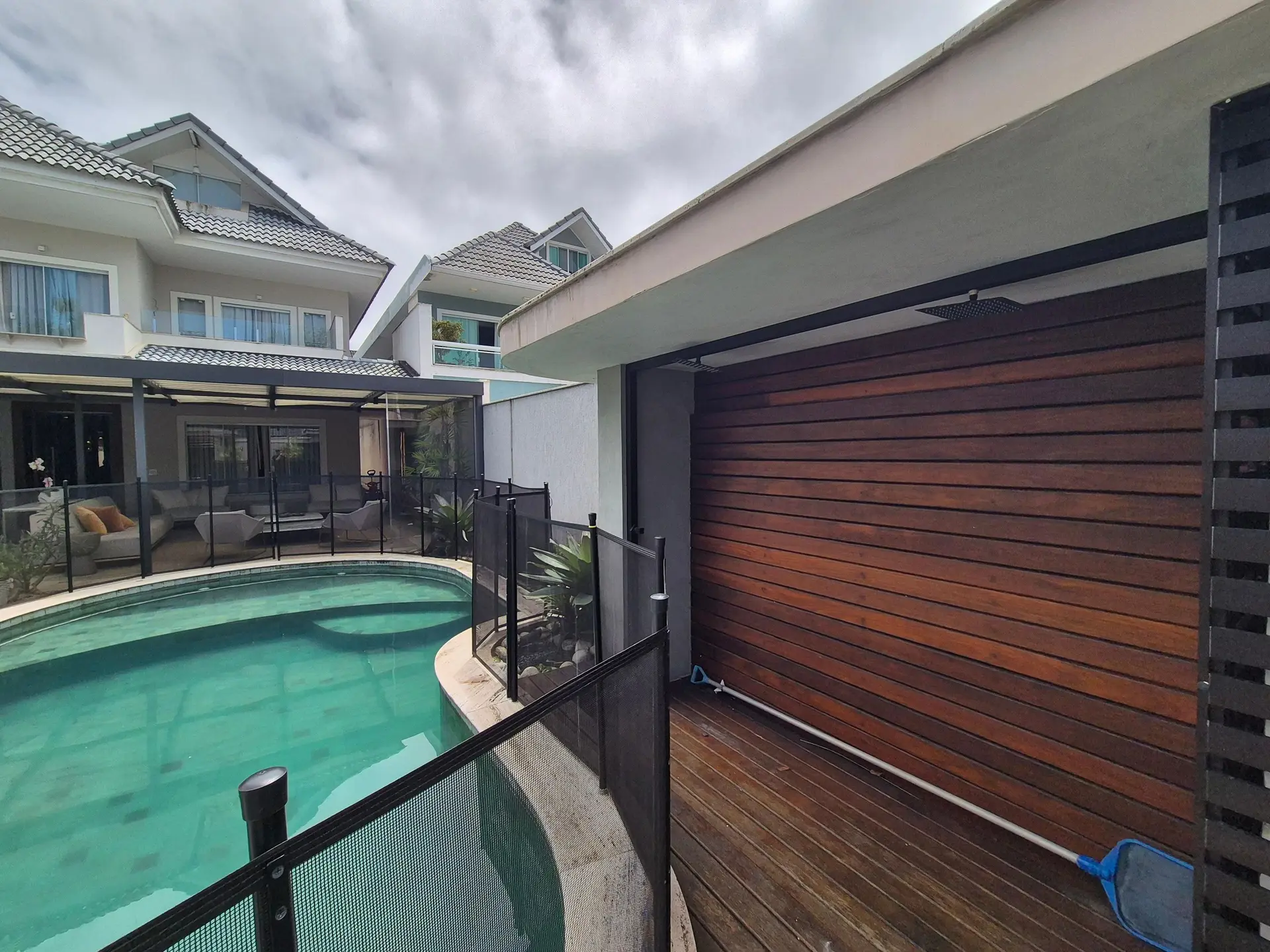 Casa de 373 m² com piscina privativa e lava-louças — photo 19