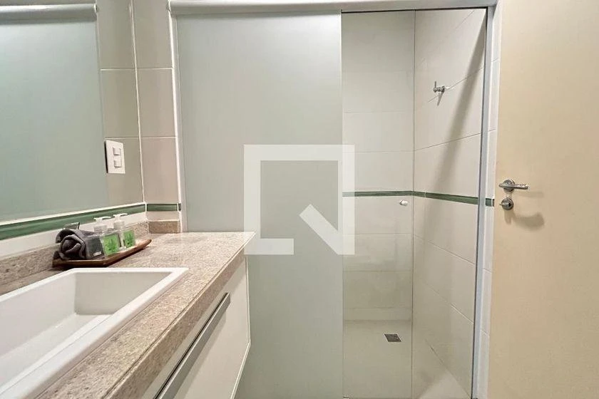 Furnished apartment, 196 m², with a glass-enclosed balcony — photo 15